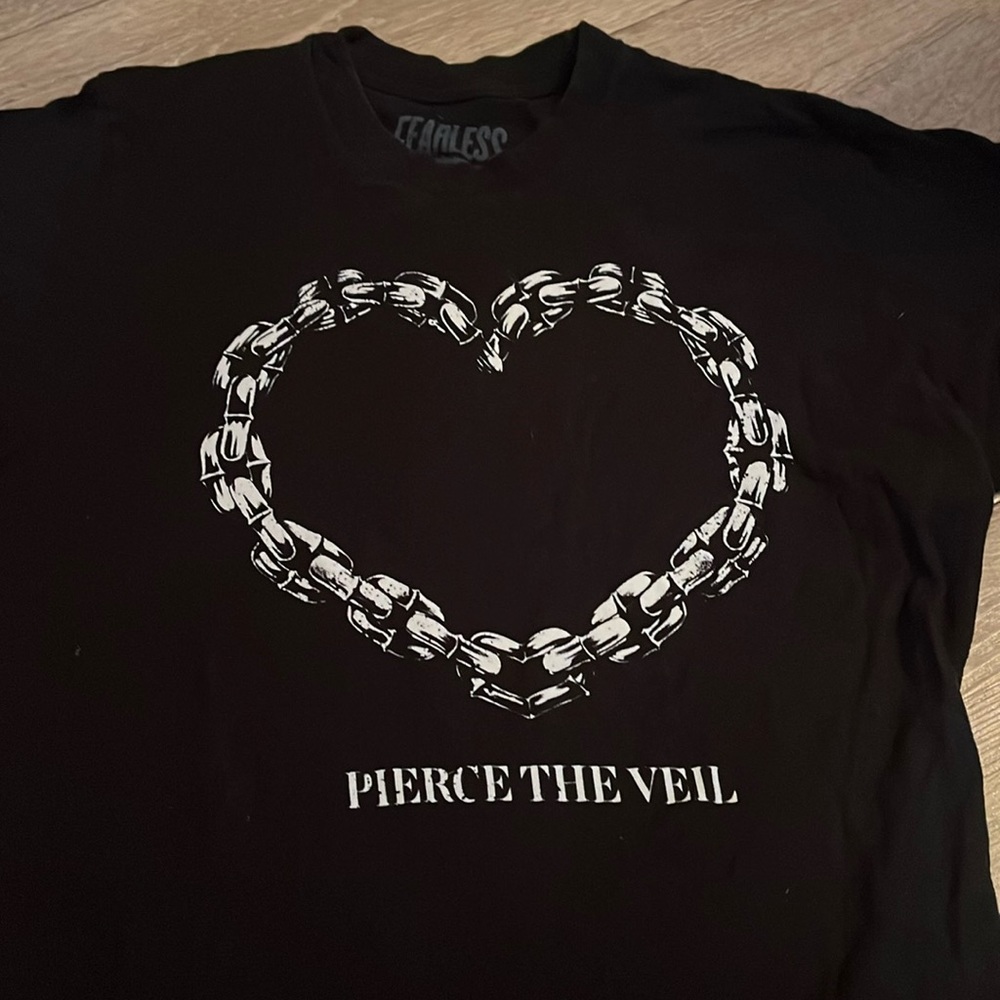 PIERCE THE VEIL CHAIN HEART Y2K